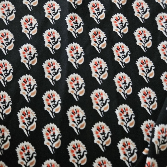 Garnet Hill Swim Rashguard Natural UPF 50+ M Long Sleeve Pullover 1/4 Zip Black - Picture 7 of 14